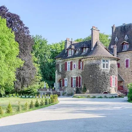 Bed and breakfast Le Petit Château De Au Bois Du Mée