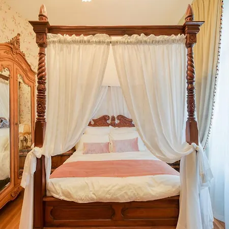 Le Petit Château De Au Bois Du Mée Barbizon