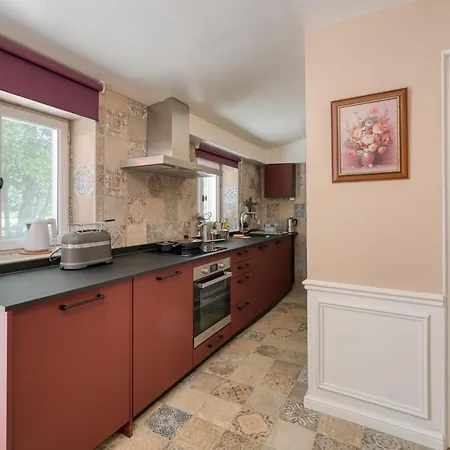 Le Petit Chateau De Au Bois Du Mee