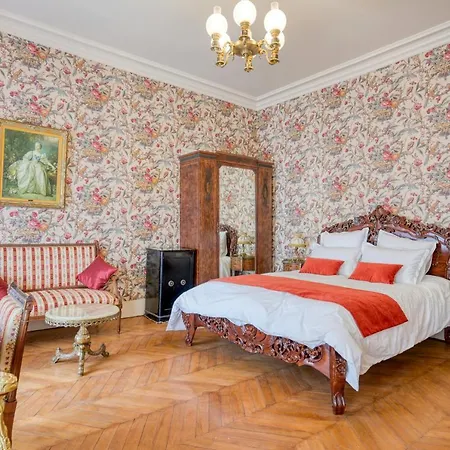 Le Petit Château De Au Bois Du Mée Bed & Breakfast Barbizon