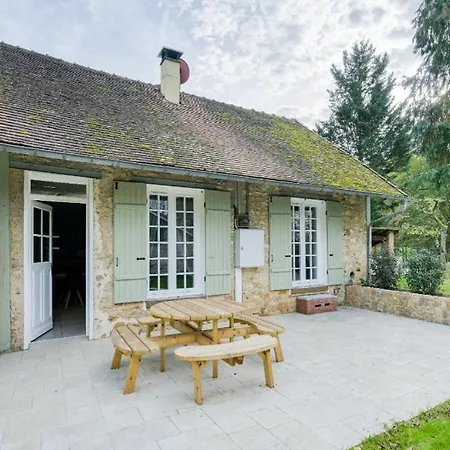 Le Petit Château De Au Bois Du Mée