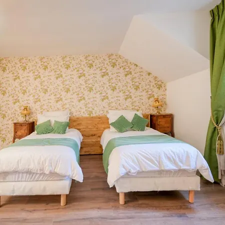 Le Petit Château De Au Bois Du Mée 4* Barbizon